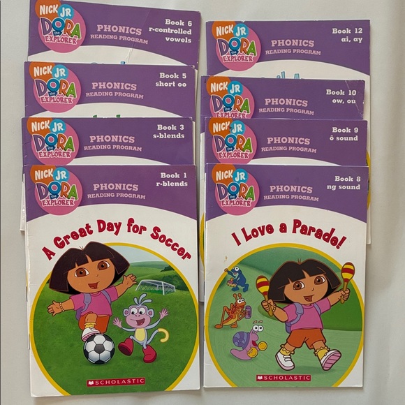 Bundle of 8 phonics paperback books featuring Dora the Explorer from Nick Jr - Picture 1 of 8